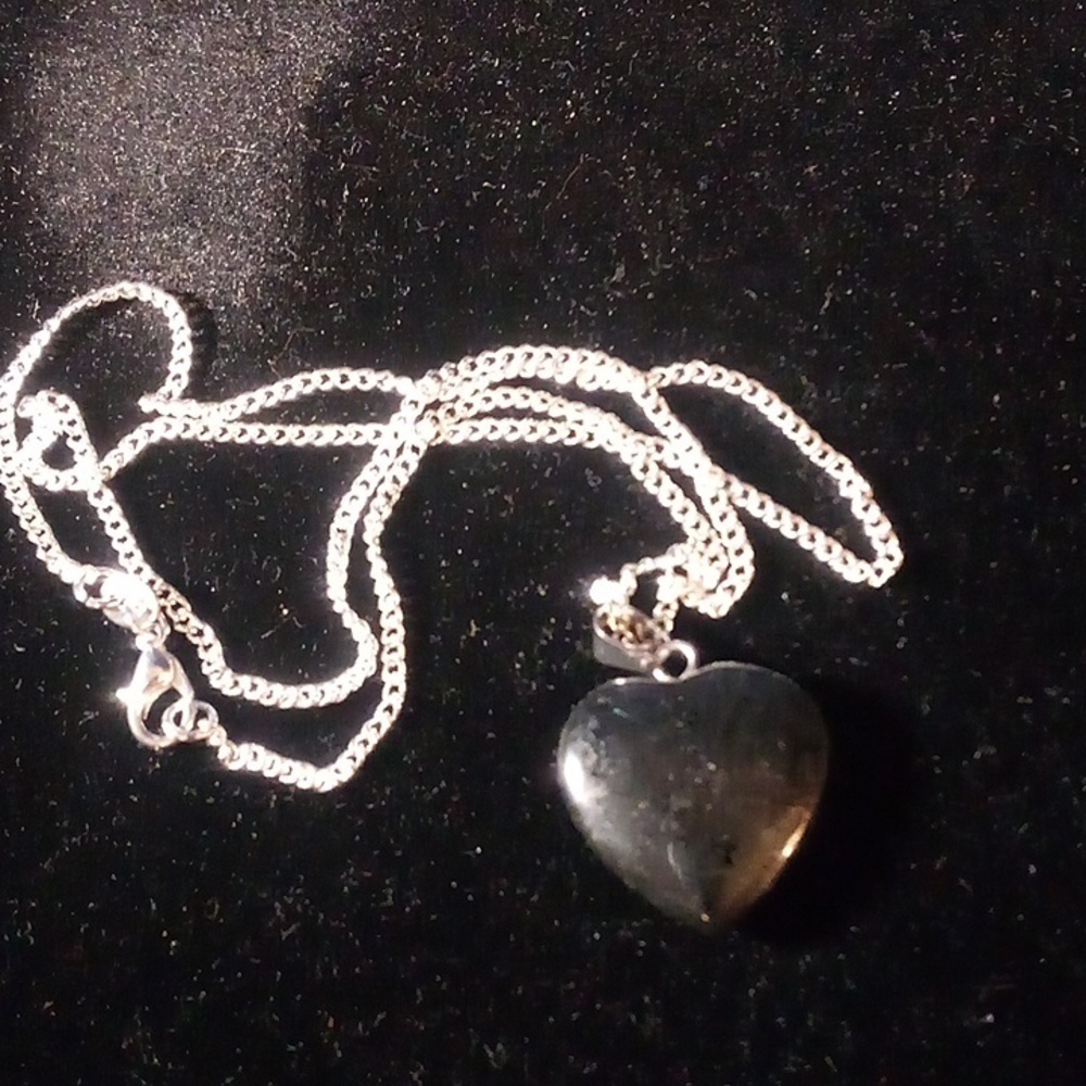 ๐2/$20๐ NIP - Black Obsidian Heart Shape Stone Pendant Necklace - Picture 1 of 8